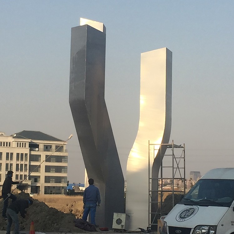 怎么有效防止玻璃鋼雕塑老化褪色?